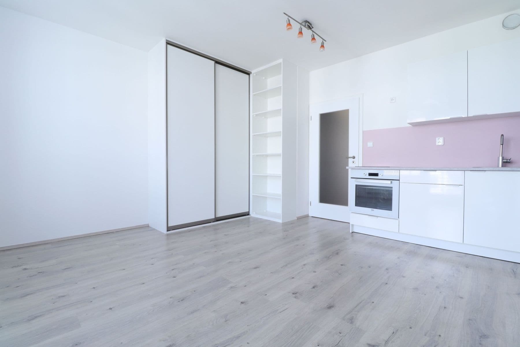 Pronájem bytu 1+kk 28 m², Honzíkova, Praha, Praha Pronájem bytu 1+kk 28 m², Honzíkova, Praha, Praha