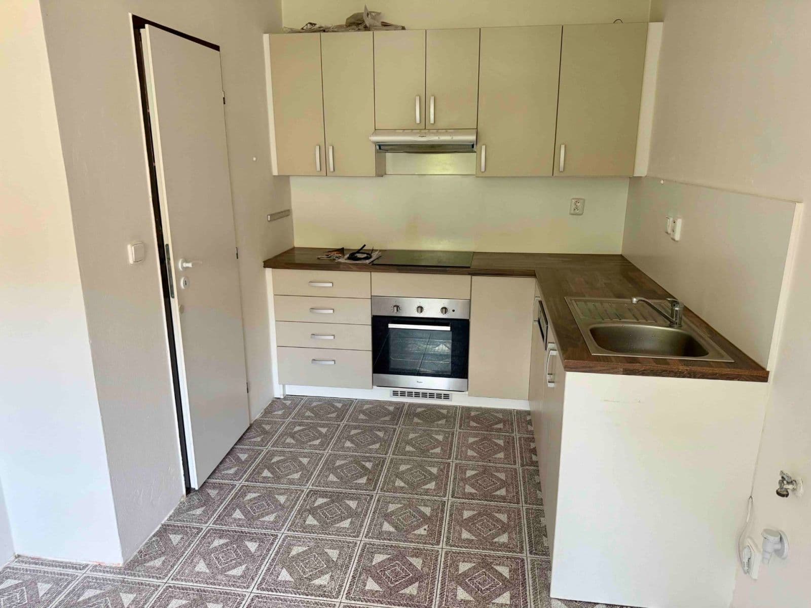 Pronájem domu 150 m², pozemek 50 m², Polní, Velké Přílepy, Středočeský kraj Pronájem domu 150 m², pozemek 50 m², Polní, Velké Přílepy, Středočeský kraj