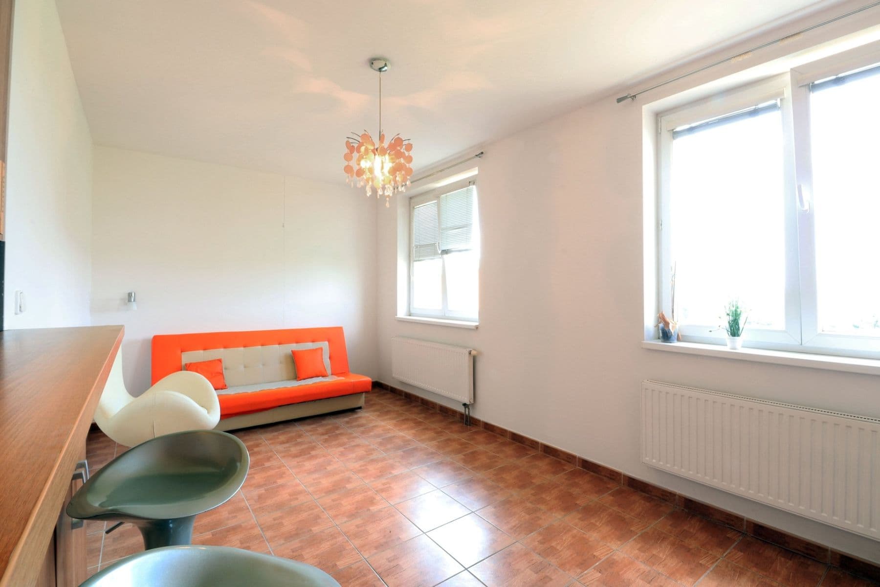 Pronájem bytu 1+kk 32 m², V Honech, Klecany, Středočeský kraj Pronájem bytu 1+kk 32 m², V Honech, Klecany, Středočeský kraj
