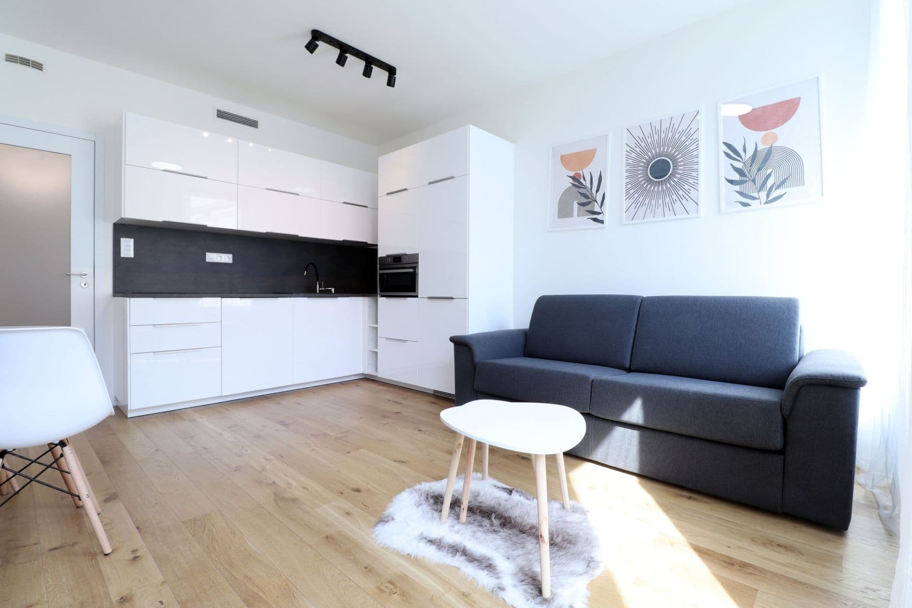 Pronájem bytu 1+kk 29 m², Nádražní, Praha, Praha Pronájem bytu 1+kk 29 m², Nádražní, Praha, Praha