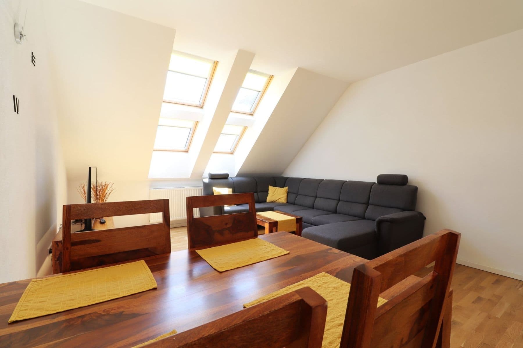 Pronájem bytu 2+kk 55 m², Hájkova, Praha, Praha Pronájem bytu 2+kk 55 m², Hájkova, Praha, Praha
