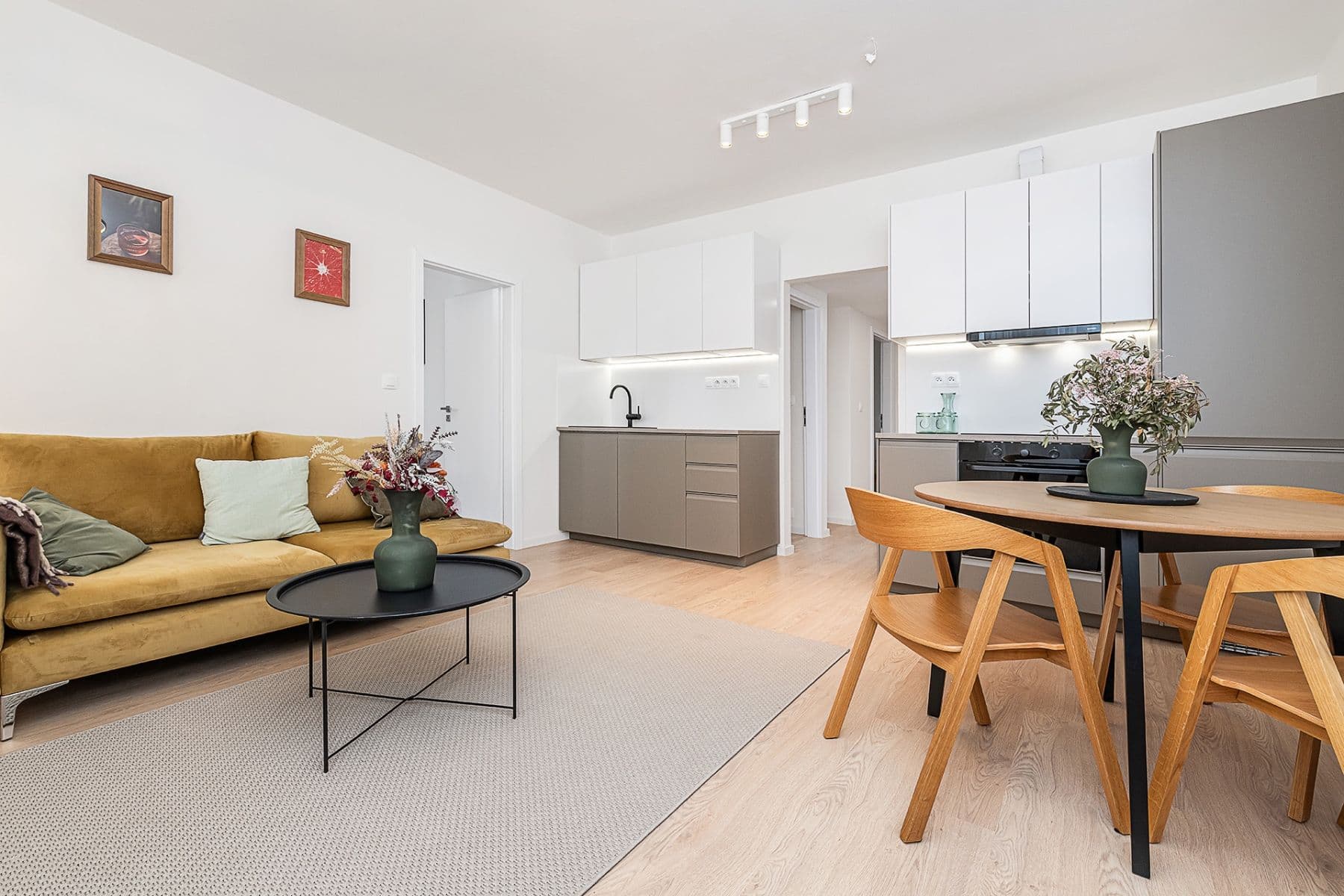 Prodej bytu 4+kk 70 m², Limuzská, Praha, Praha Prodej bytu 4+kk 70 m², Limuzská, Praha, Praha