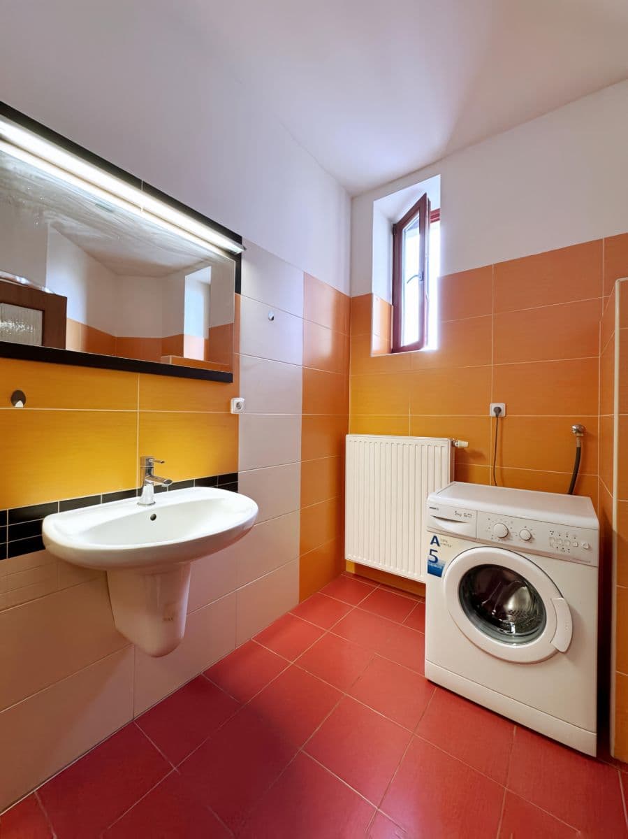 Pronájem bytu 1+kk 55 m², Hybešova, Brno, Jihomoravský kraj Pronájem bytu 1+kk 55 m², Hybešova, Brno, Jihomoravský kraj