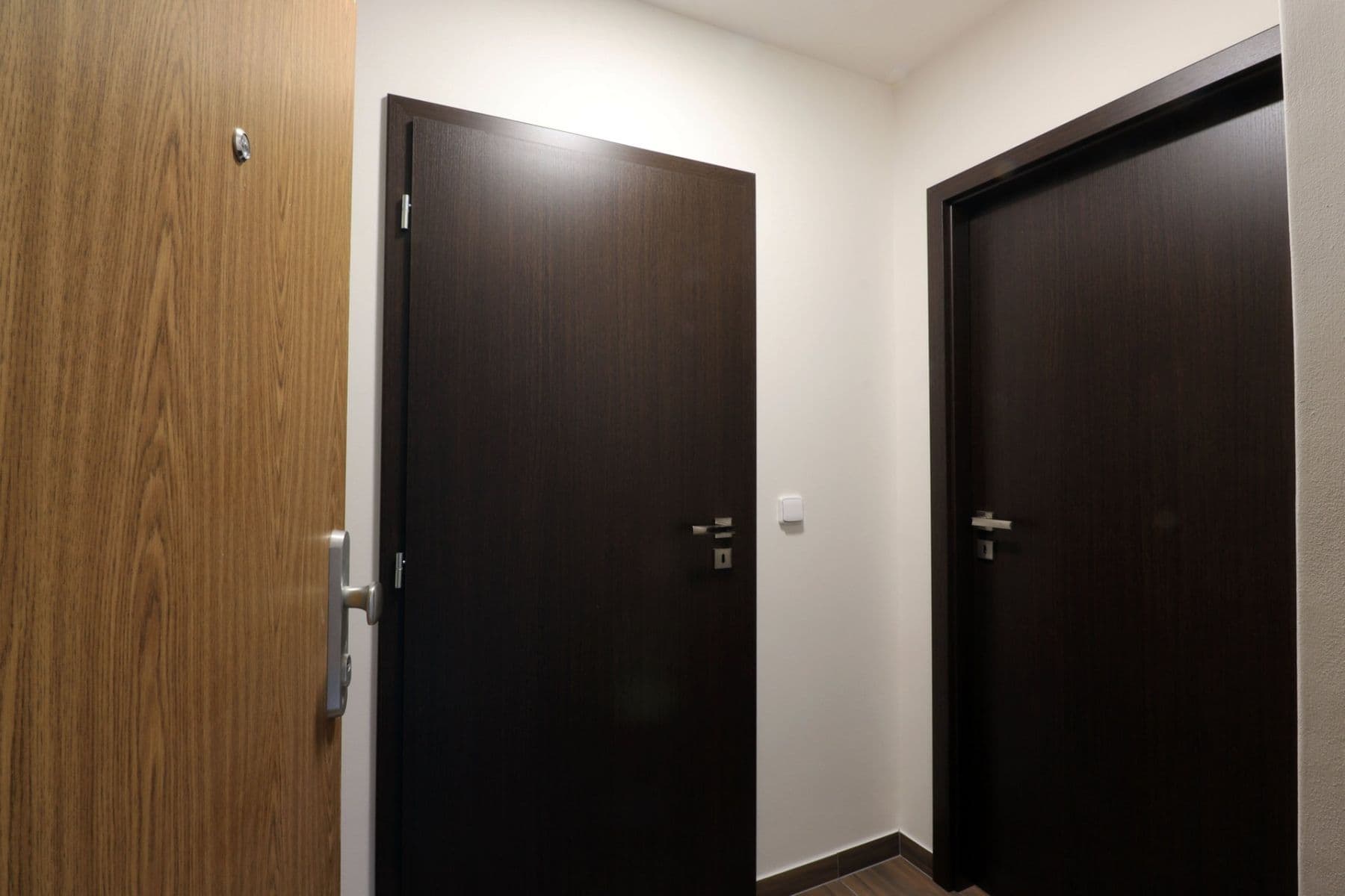 Pronájem bytu 1+kk 27 m², Ostravská, Kladno, Středočeský kraj Pronájem bytu 1+kk 27 m², Ostravská, Kladno, Středočeský kraj