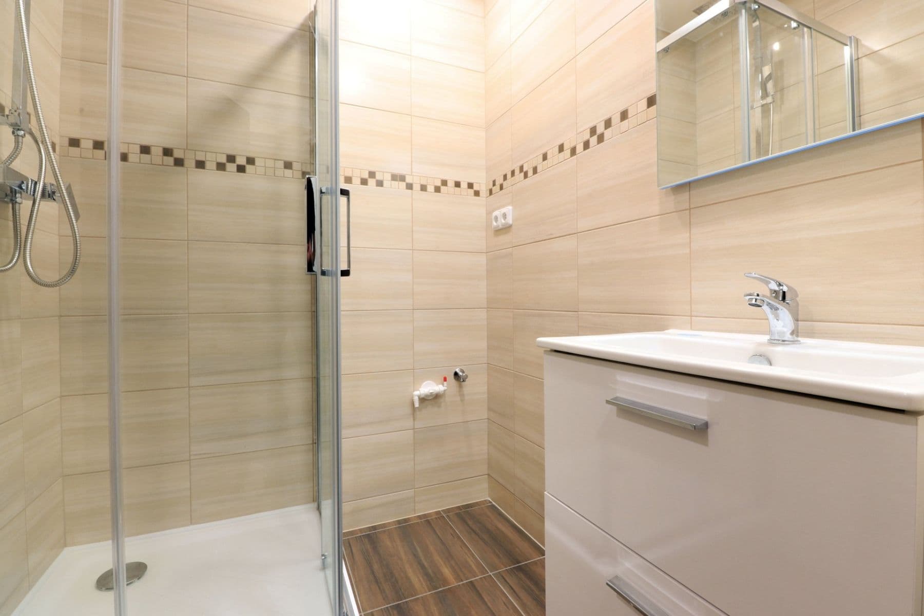 Pronájem bytu 1+kk 27 m², Ostravská, Kladno, Středočeský kraj Pronájem bytu 1+kk 27 m², Ostravská, Kladno, Středočeský kraj