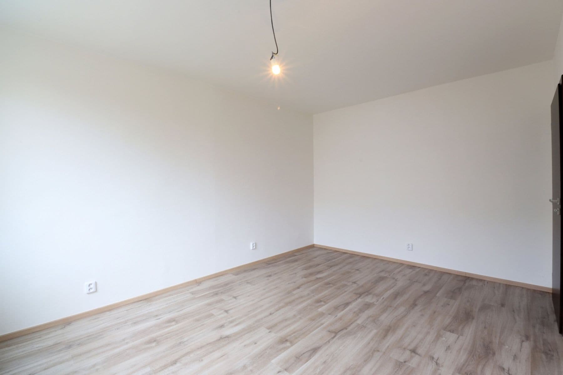 Pronájem bytu 1+kk 27 m², Ostravská, Kladno, Středočeský kraj Pronájem bytu 1+kk 27 m², Ostravská, Kladno, Středočeský kraj