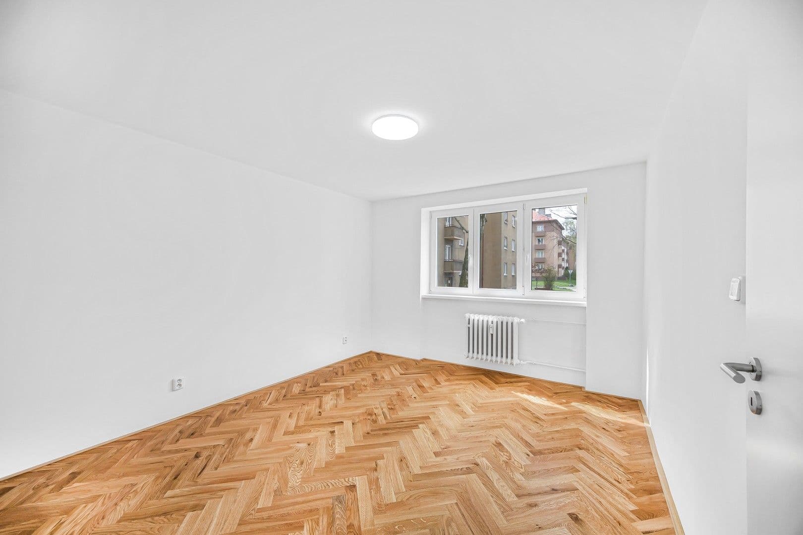 Pronájem bytu 2+1 55 m², Unhošťská, Kladno, Středočeský kraj Pronájem bytu 2+1 55 m², Unhošťská, Kladno, Středočeský kraj