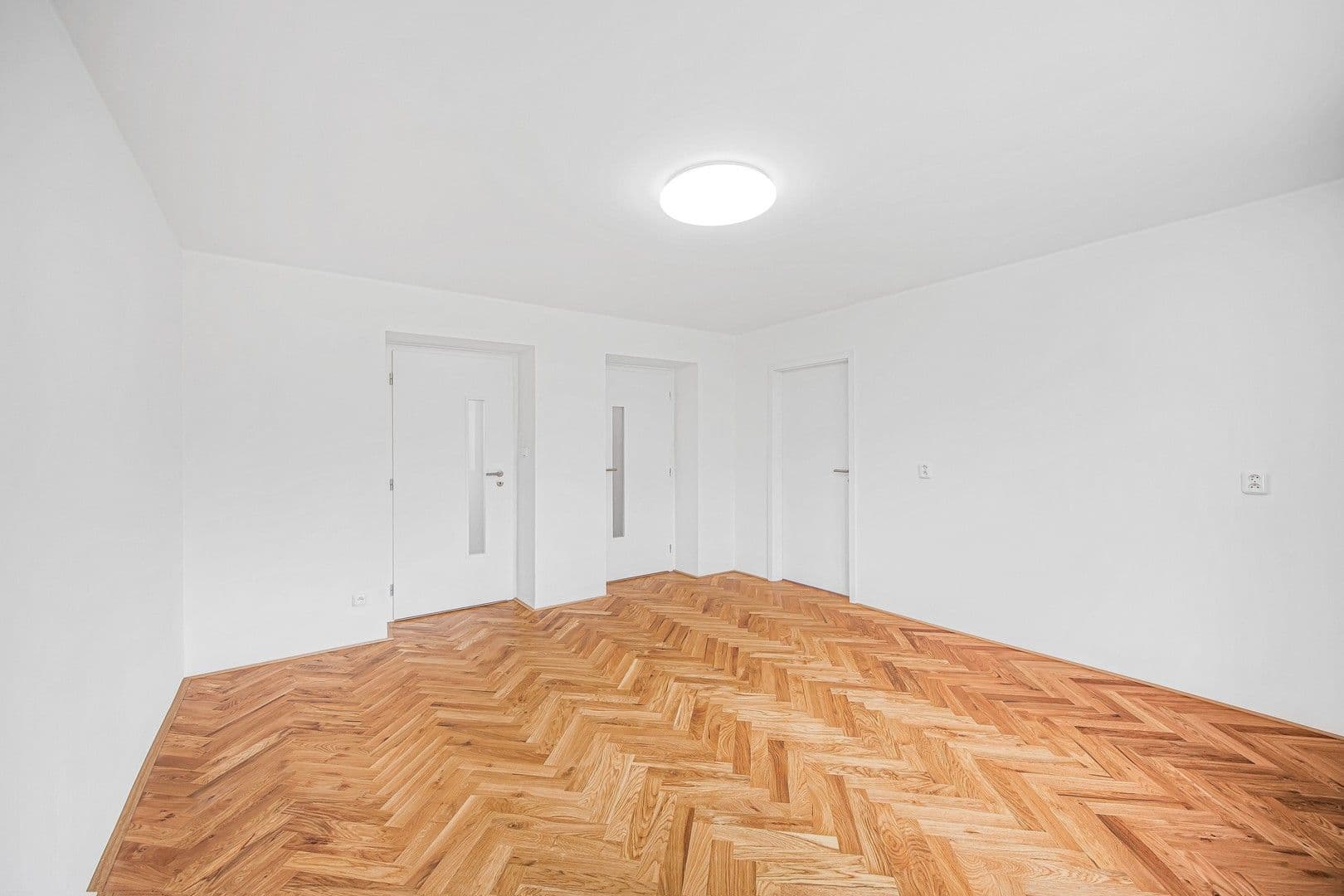 Pronájem bytu 2+1 55 m², Unhošťská, Kladno, Středočeský kraj Pronájem bytu 2+1 55 m², Unhošťská, Kladno, Středočeský kraj