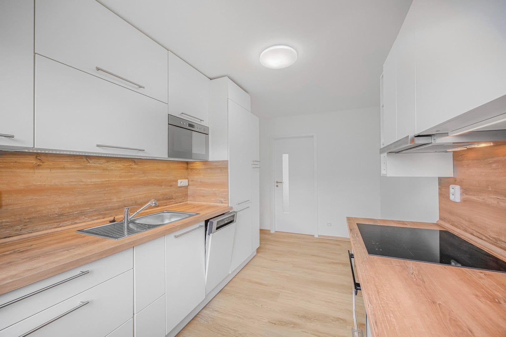 Pronájem bytu 2+1 55 m², Unhošťská, Kladno, Středočeský kraj Pronájem bytu 2+1 55 m², Unhošťská, Kladno, Středočeský kraj