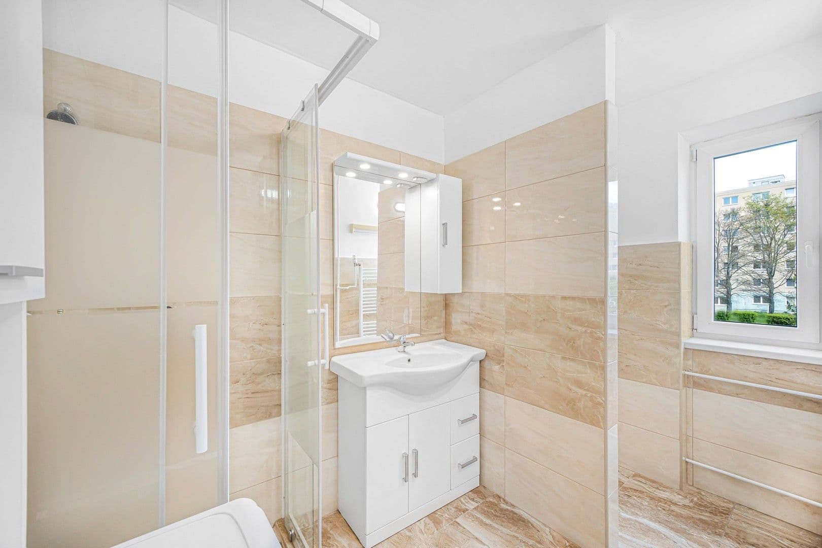 Pronájem bytu 2+1 55 m², Unhošťská, Kladno, Středočeský kraj Pronájem bytu 2+1 55 m², Unhošťská, Kladno, Středočeský kraj