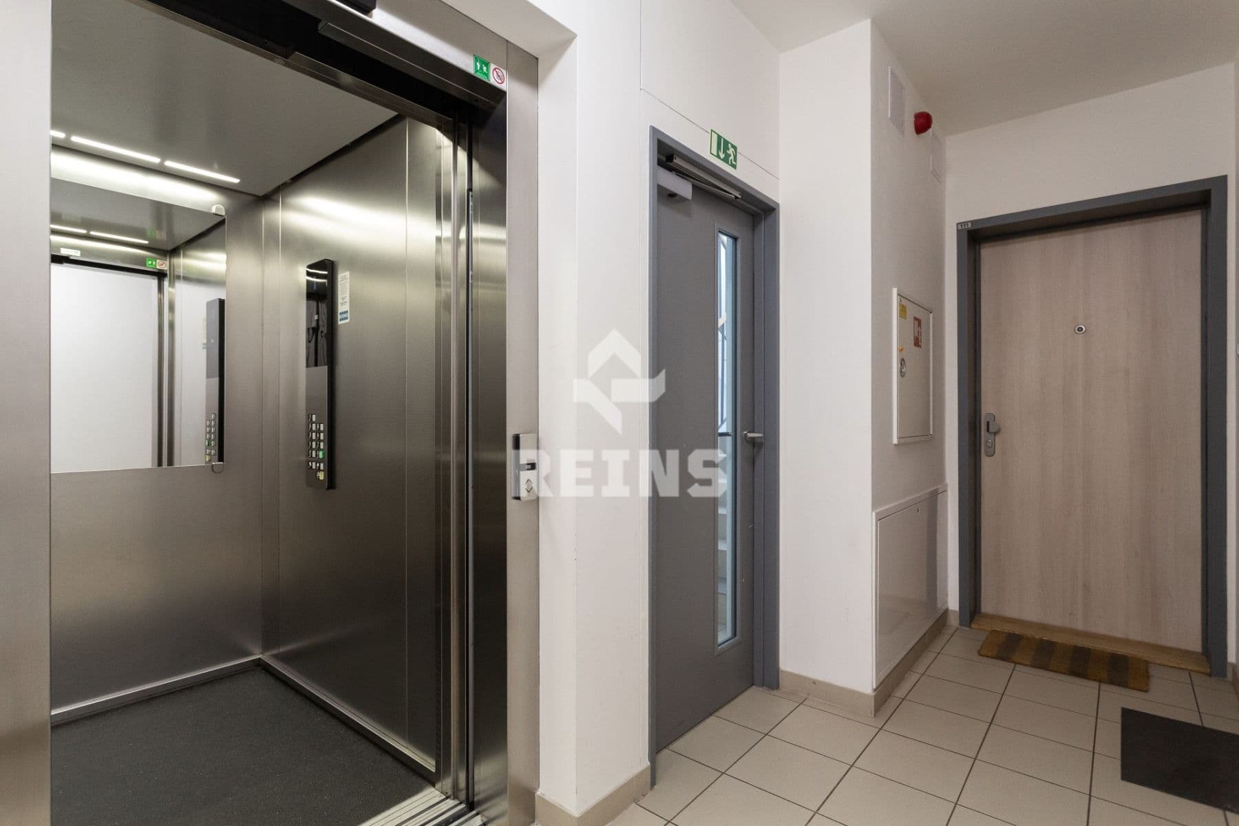 Prodej bytu 4+kk 140 m², Hornoměcholupská, Praha, Praha Prodej bytu 4+kk 140 m², Hornoměcholupská, Praha, Praha