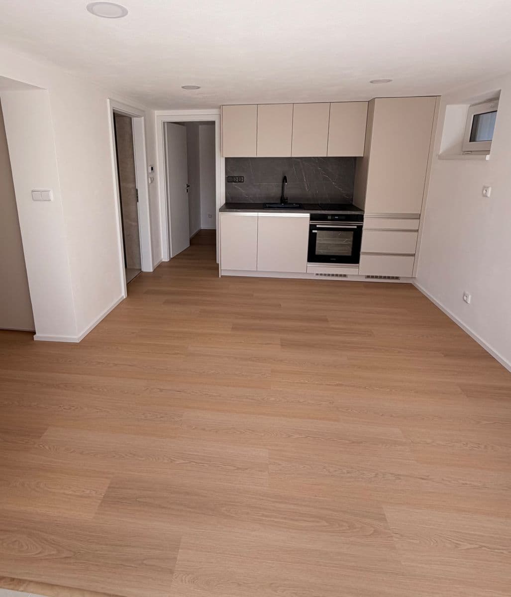 Pronájem bytu 3+kk 45 m², Končinská, Litomyšl, Pardubický kraj Pronájem bytu 3+kk 45 m², Končinská, Litomyšl, Pardubický kraj
