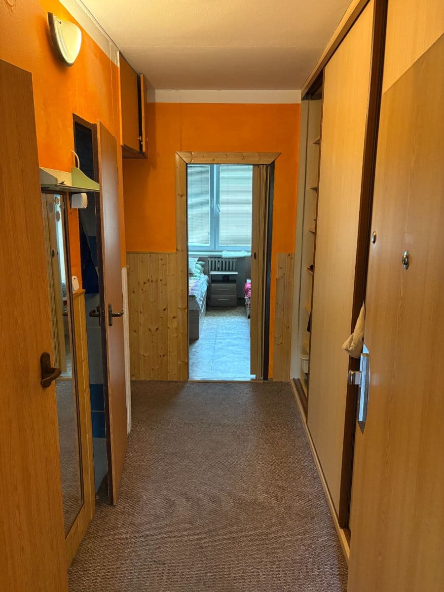 Prodej bytu 2+kk 40 m², sídl. Hůrka, Kralupy nad Vltavou, Středočeský kraj Prodej bytu 2+kk 40 m², sídl. Hůrka, Kralupy nad Vltavou, Středočeský kraj