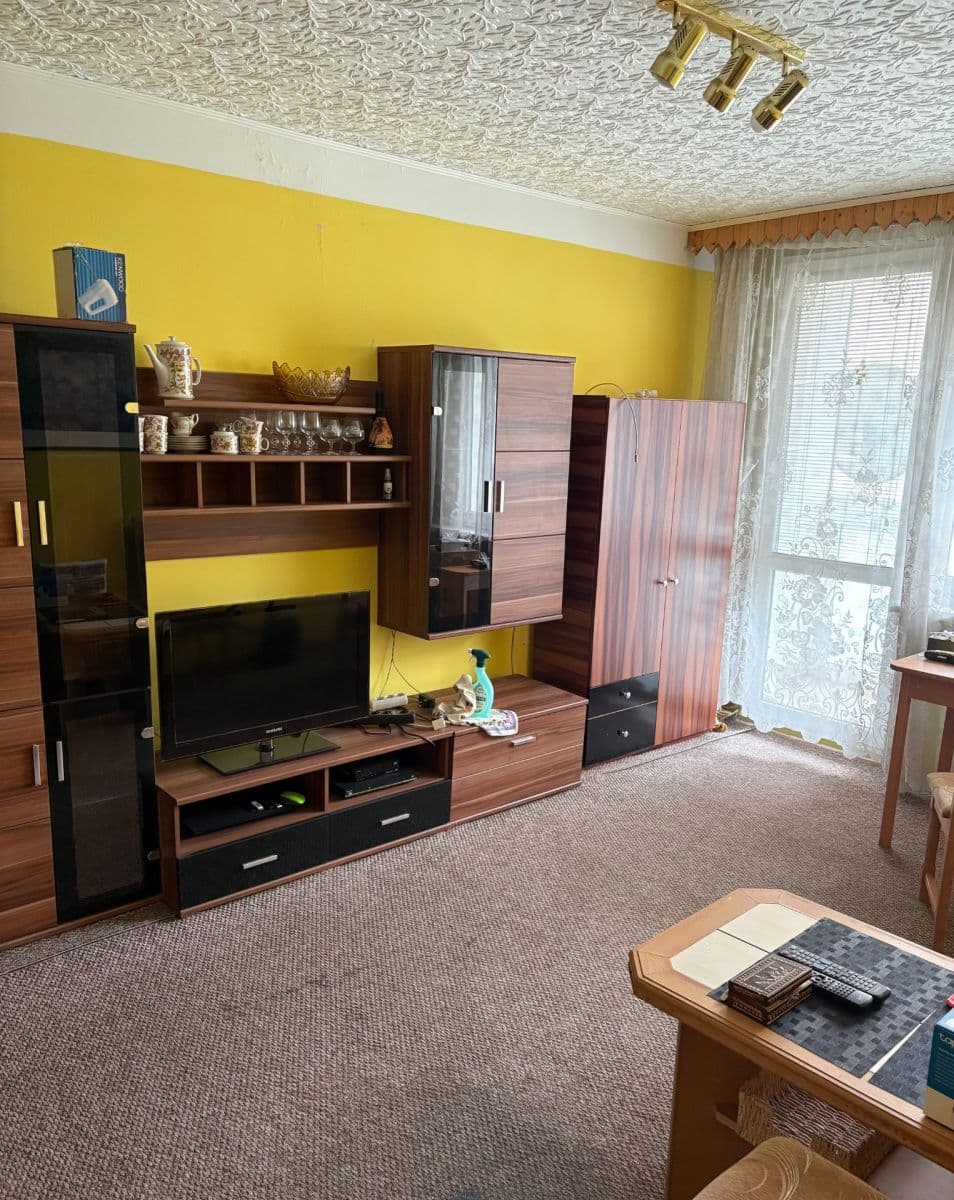 Prodej bytu 2+kk 40 m², sídl. Hůrka, Kralupy nad Vltavou, Středočeský kraj Prodej bytu 2+kk 40 m², sídl. Hůrka, Kralupy nad Vltavou, Středočeský kraj