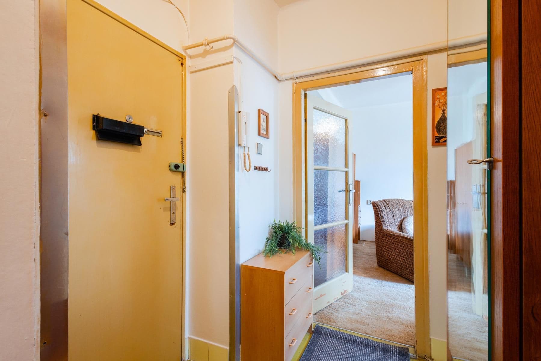 Prodej bytu 2+kk 48 m², Kpt. Jaroše, Beroun, Středočeský kraj Prodej bytu 2+kk 48 m², Kpt. Jaroše, Beroun, Středočeský kraj
