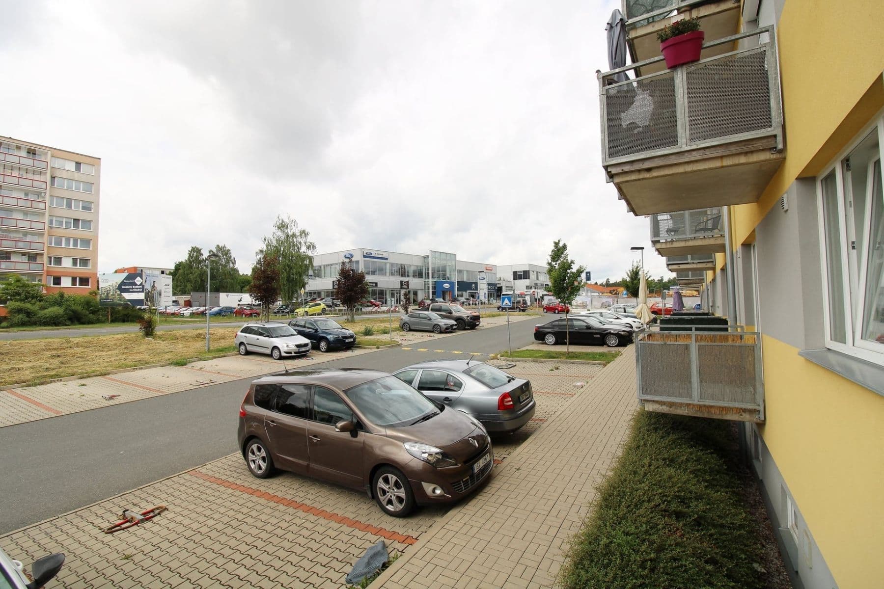 Pronájem bytu 2+kk 52 m², Jaroslava Holečka, Kladno, Středočeský kraj Pronájem bytu 2+kk 52 m², Jaroslava Holečka, Kladno, Středočeský kraj
