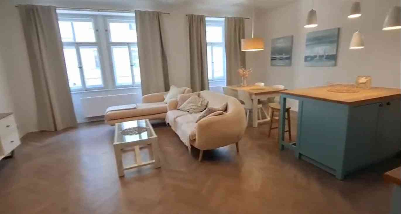 Pronájem bytu 2+kk 84 m², Valentinská, Praha, Praha Pronájem bytu 2+kk 84 m², Valentinská, Praha, Praha