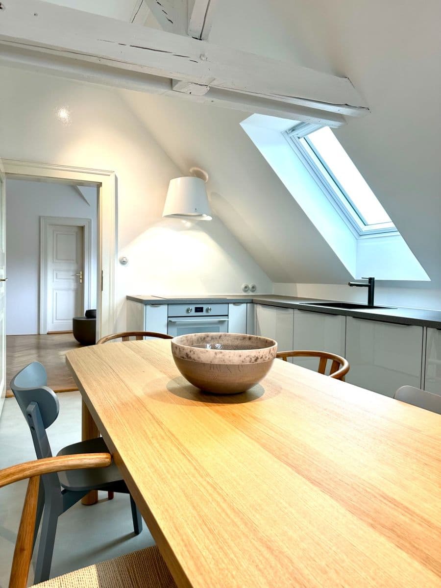 Pronájem bytu 3+1 144 m², Benešovská, Praha, Praha Pronájem bytu 3+1 144 m², Benešovská, Praha, Praha