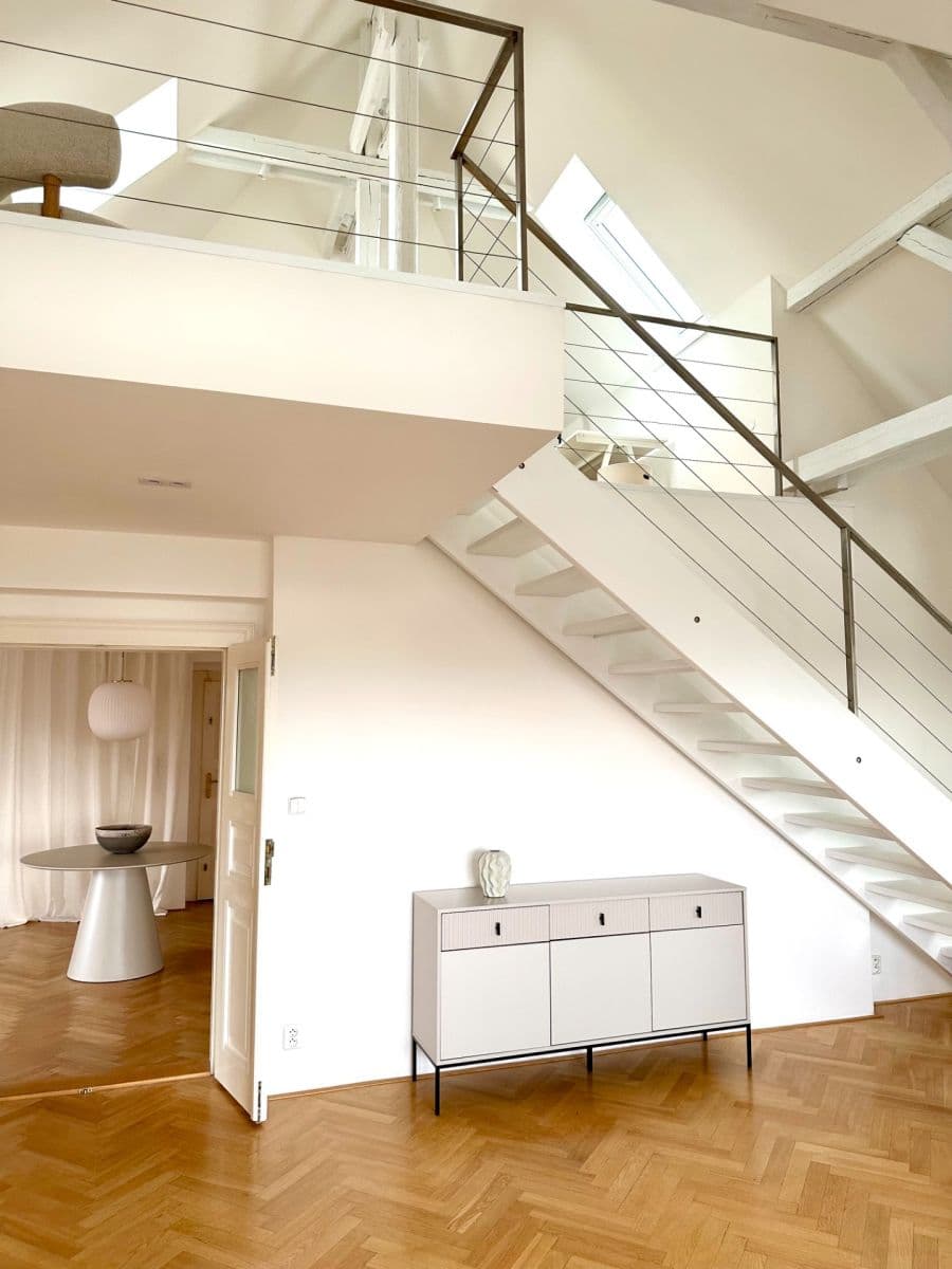 Pronájem bytu 3+1 144 m², Benešovská, Praha, Praha Pronájem bytu 3+1 144 m², Benešovská, Praha, Praha