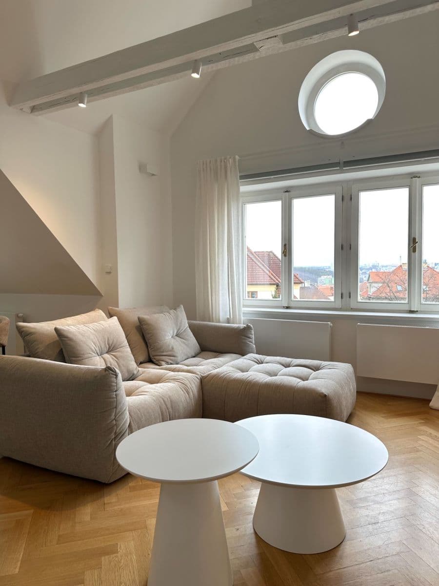 Pronájem bytu 3+1 144 m², Benešovská, Praha, Praha Pronájem bytu 3+1 144 m², Benešovská, Praha, Praha