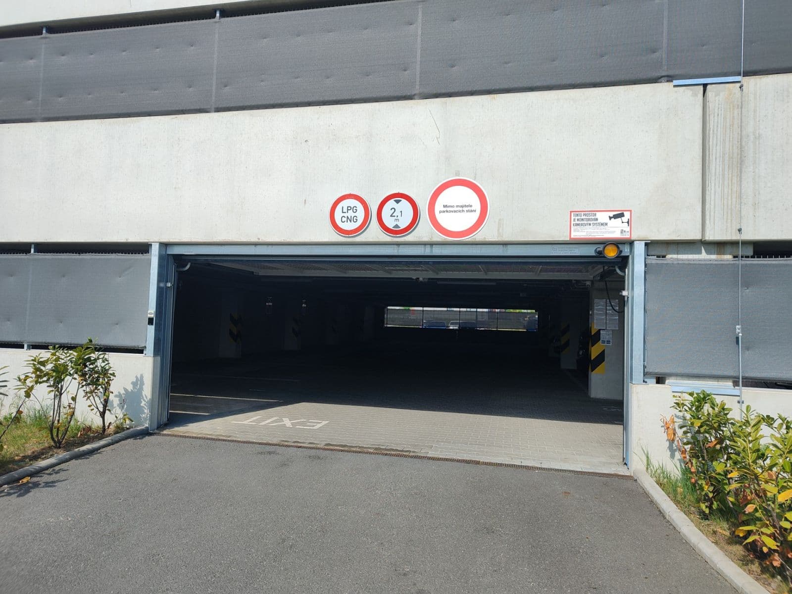 Pronájem garáže 17 m², Bryksova, Praha, Praha Pronájem garáže 17 m², Bryksova, Praha, Praha