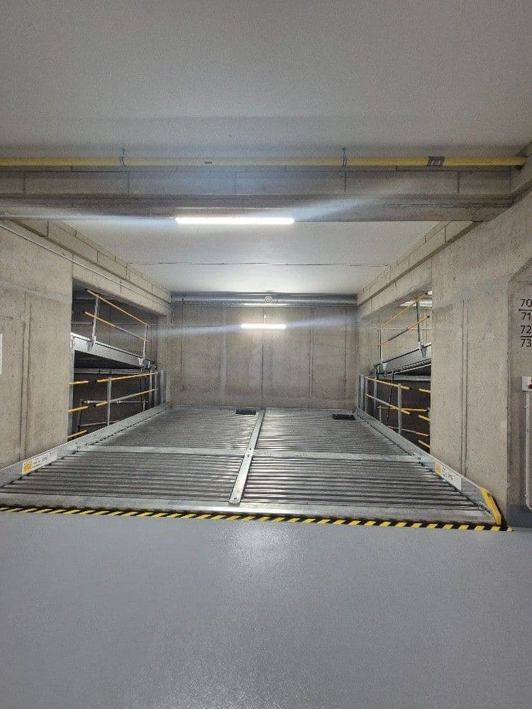 Pronájem bytu 1+kk 38 m², Mezitraťová, Praha, Praha Pronájem bytu 1+kk 38 m², Mezitraťová, Praha, Praha
