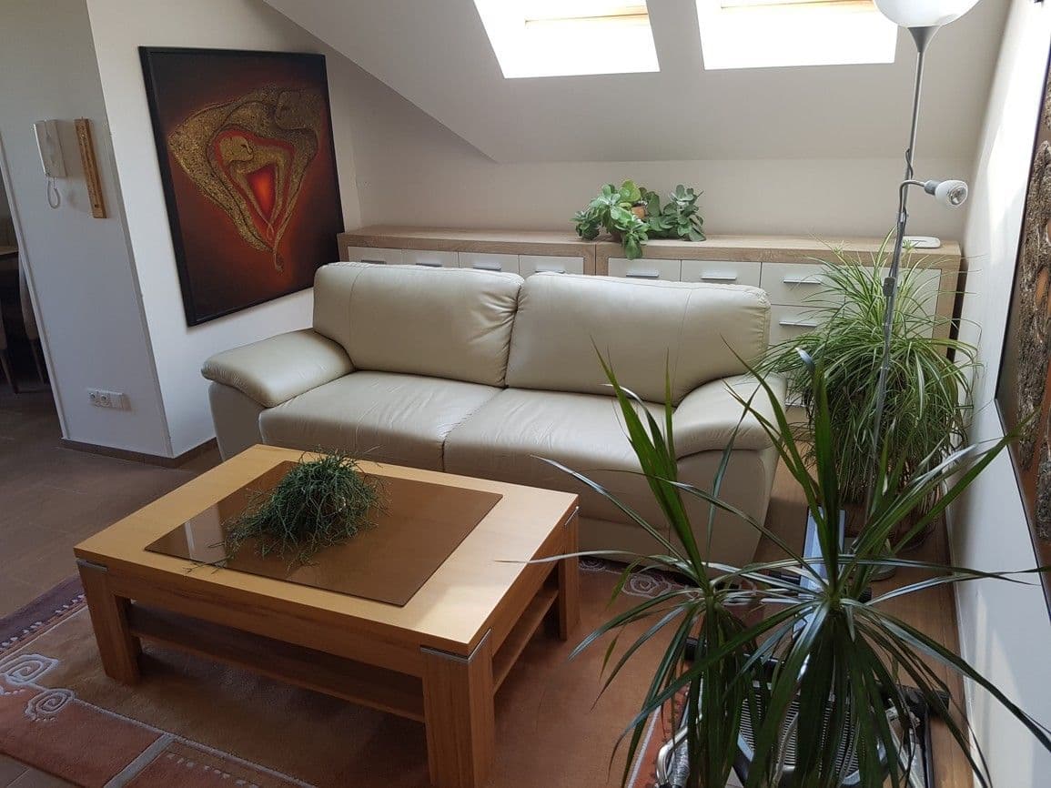 Pronájem bytu 3+kk 102 m², Mezouň, Středočeský kraj Pronájem bytu 3+kk 102 m², Mezouň, Středočeský kraj