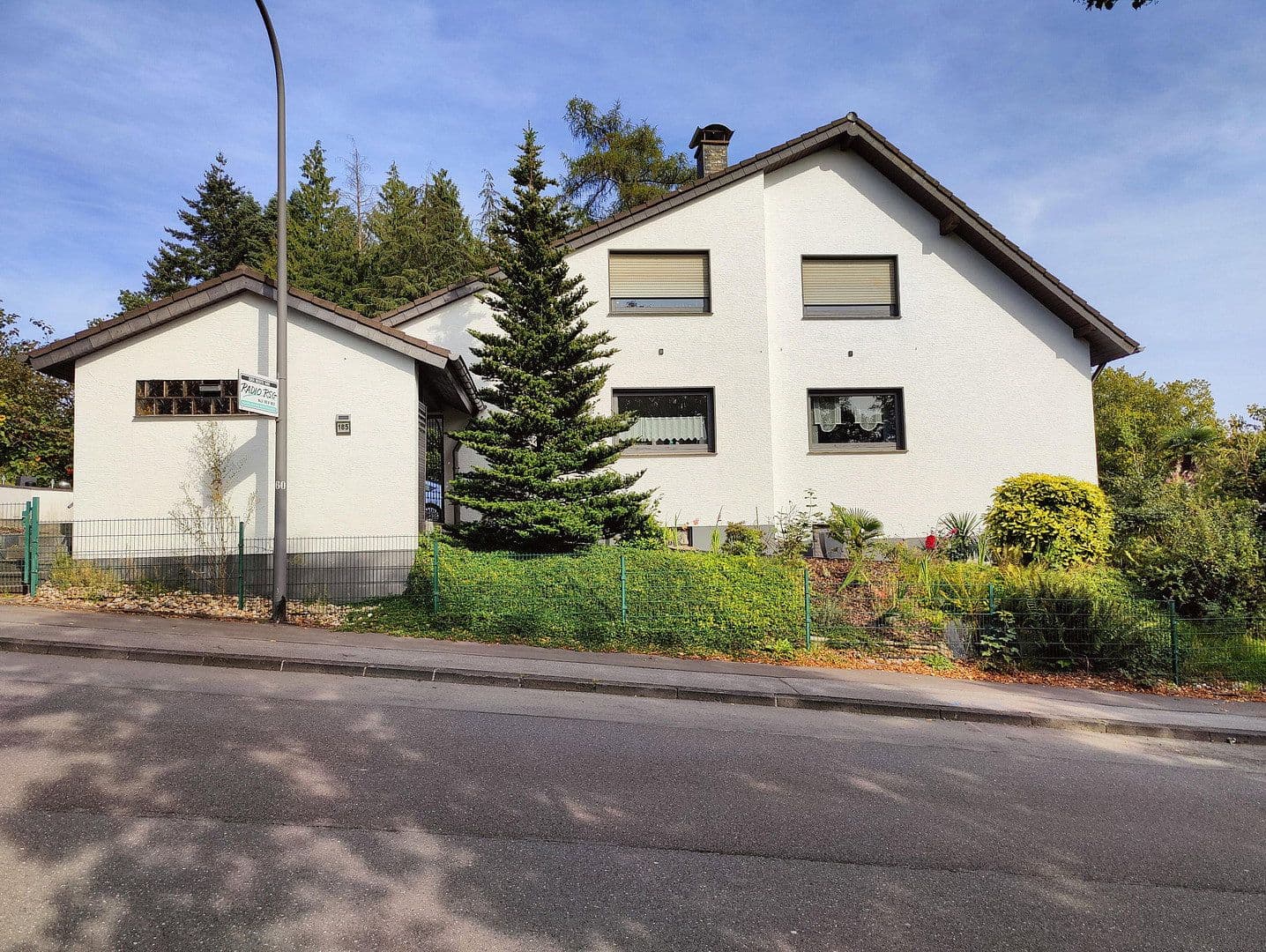 Prodej domu 328 m², pozemek 1.054 m², Remscheid, Severní Porýní-Vestfálsko Prodej domu 328 m², pozemek 1.054 m², Remscheid, Severní Porýní-Vestfálsko