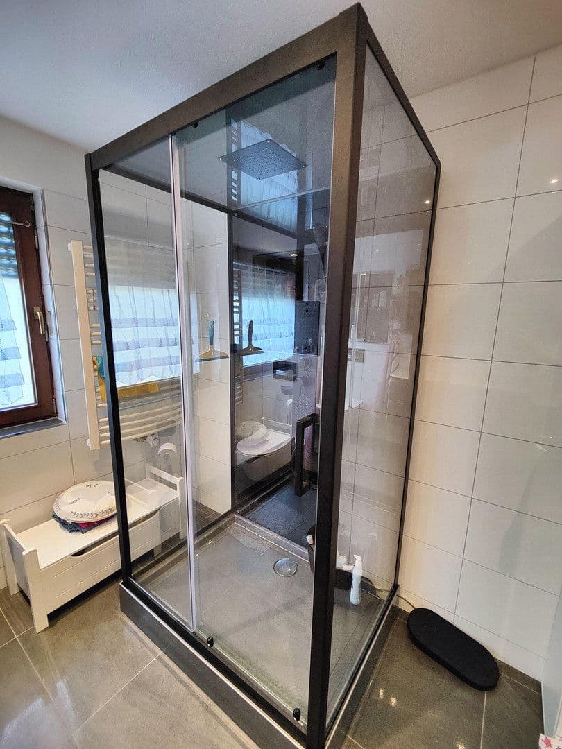 Prodej domu 328 m², pozemek 1.054 m², Remscheid, Severní Porýní-Vestfálsko Prodej domu 328 m², pozemek 1.054 m², Remscheid, Severní Porýní-Vestfálsko