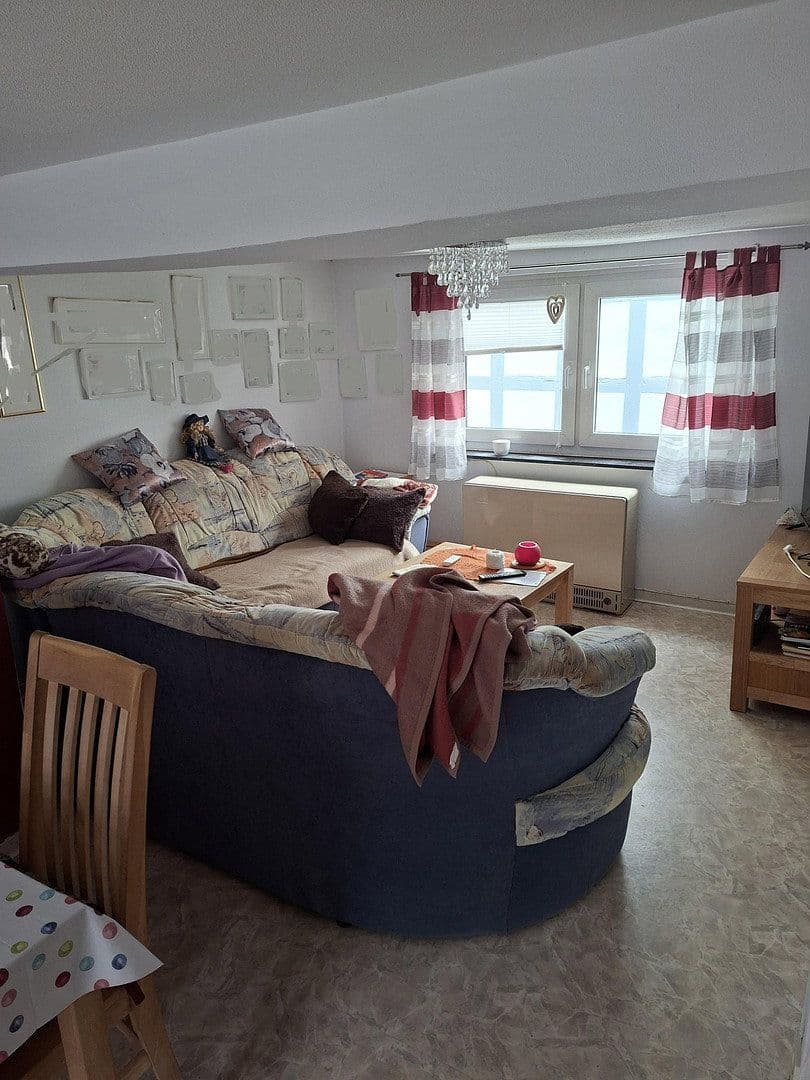 Prodej domu 140 m², pozemek 306 m², Stadtallendorf, Hessen Prodej domu 140 m², pozemek 306 m², Stadtallendorf, Hessen