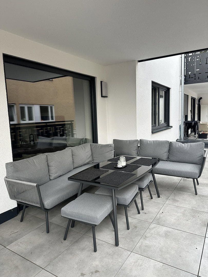 Pronájem bytu 4+kk 106 m², Feuerbacher Straße 20, Leonberg, Bádensko-Württembersko Pronájem bytu 4+kk 106 m², Feuerbacher Straße 20, Leonberg, Bádensko-Württembersko