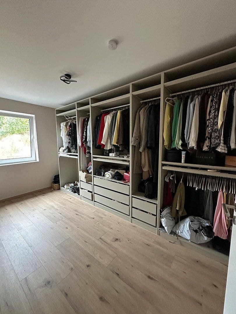 Pronájem bytu 4+kk 106 m², Feuerbacher Straße 20, Leonberg, Bádensko-Württembersko Pronájem bytu 4+kk 106 m², Feuerbacher Straße 20, Leonberg, Bádensko-Württembersko