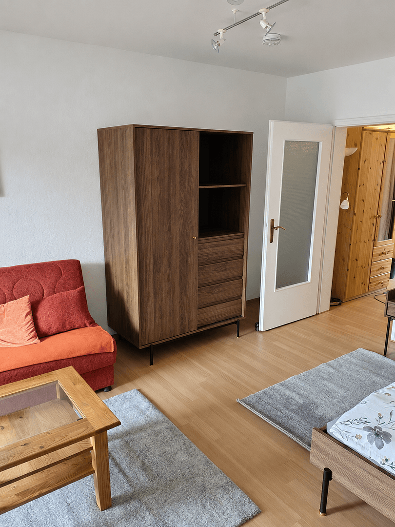 Pronájem bytu 1+1 36 m², Bemeroder Anger 19, Hannover, Dolní Sasko Pronájem bytu 1+1 36 m², Bemeroder Anger 19, Hannover, Dolní Sasko