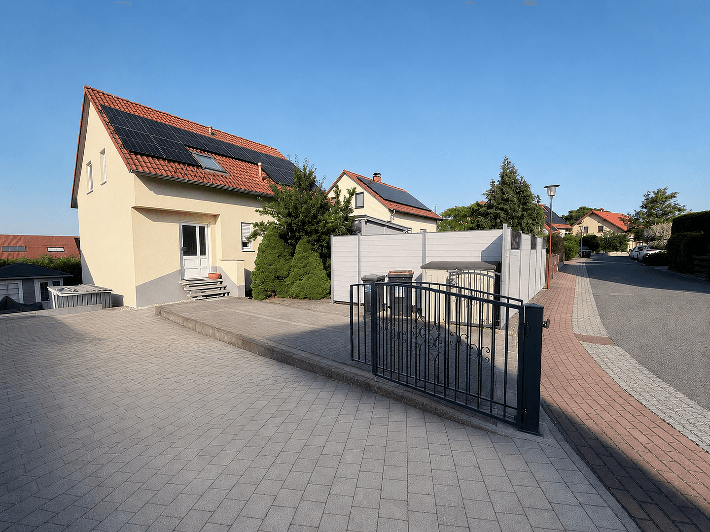 Prodej domu 145 m², pozemek 436 m², Bannewitz, Sasko Prodej domu 145 m², pozemek 436 m², Bannewitz, Sasko