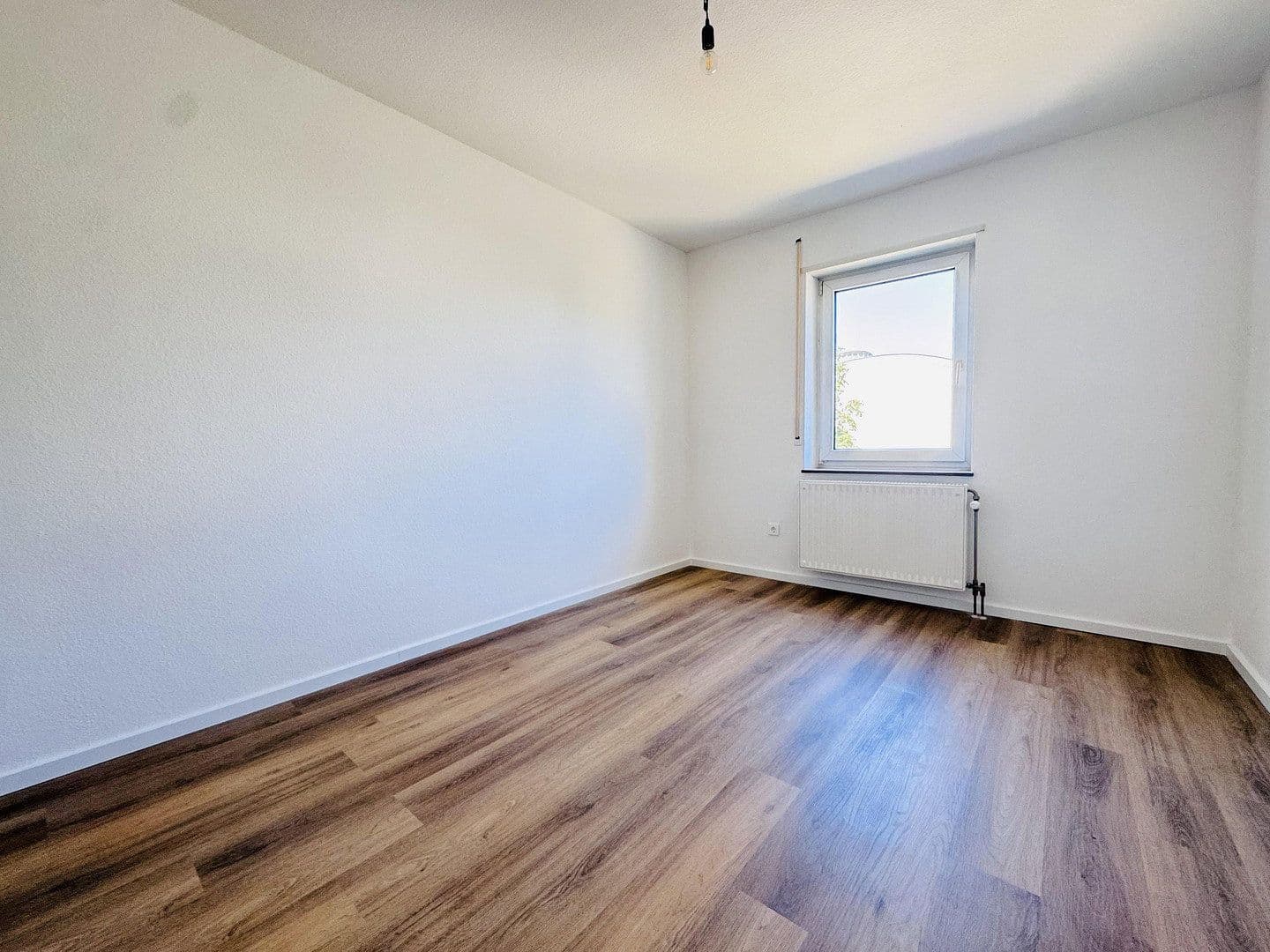 Prodej bytu 3+1 84 m², Georgh-Herwegh-Straße 28, Ludwigshafen am Rhein, Porýní-Falc Prodej bytu 3+1 84 m², Georgh-Herwegh-Straße 28, Ludwigshafen am Rhein, Porýní-Falc