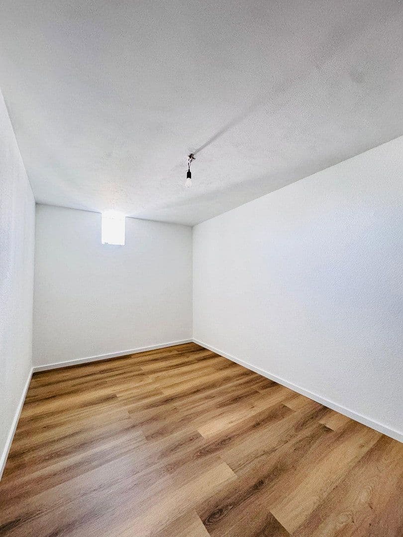 Prodej bytu 3+1 84 m², Georgh-Herwegh-Straße 28, Ludwigshafen am Rhein, Porýní-Falc Prodej bytu 3+1 84 m², Georgh-Herwegh-Straße 28, Ludwigshafen am Rhein, Porýní-Falc