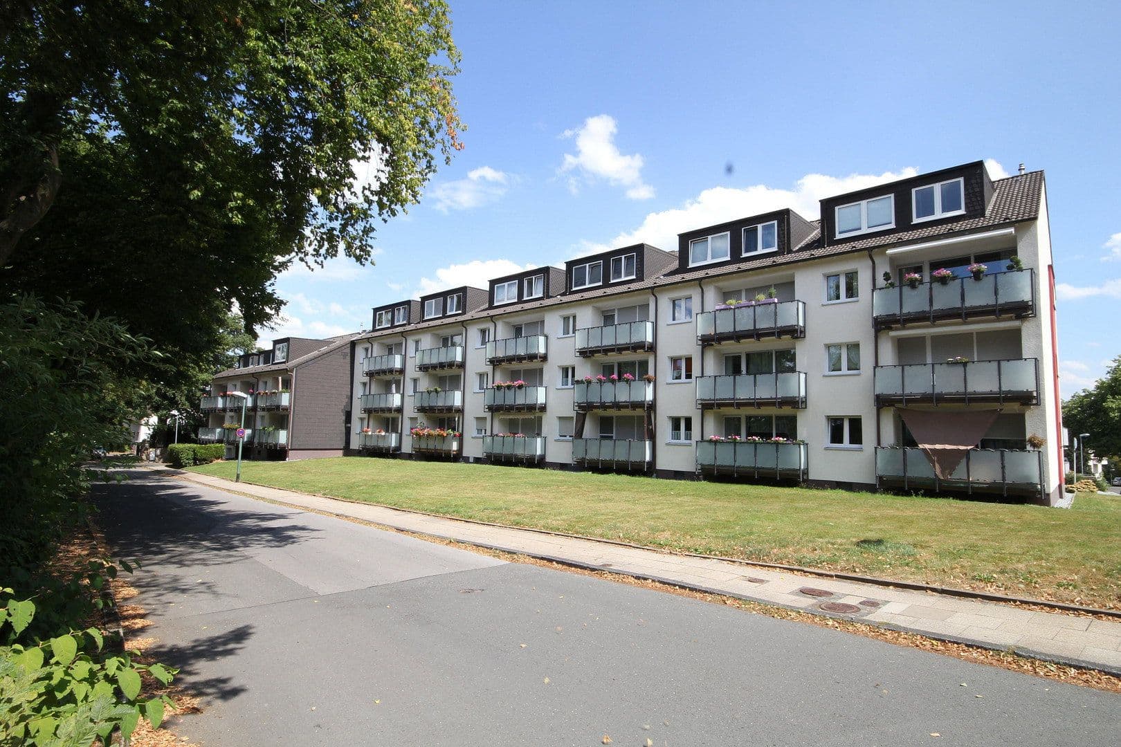 Pronájem bytu 3+kk 68 m², Geismarweg 20, Essen-Heisingen, Severní Porýní-Vestfálsko Pronájem bytu 3+kk 68 m², Geismarweg 20, Essen-Heisingen, Severní Porýní-Vestfálsko