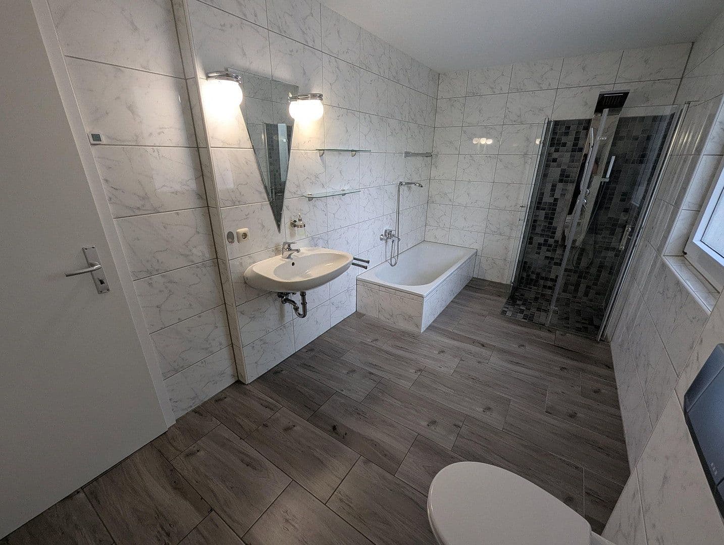 Pronájem bytu 3+1 82 m², Hammelburg, Bavorsko Pronájem bytu 3+1 82 m², Hammelburg, Bavorsko