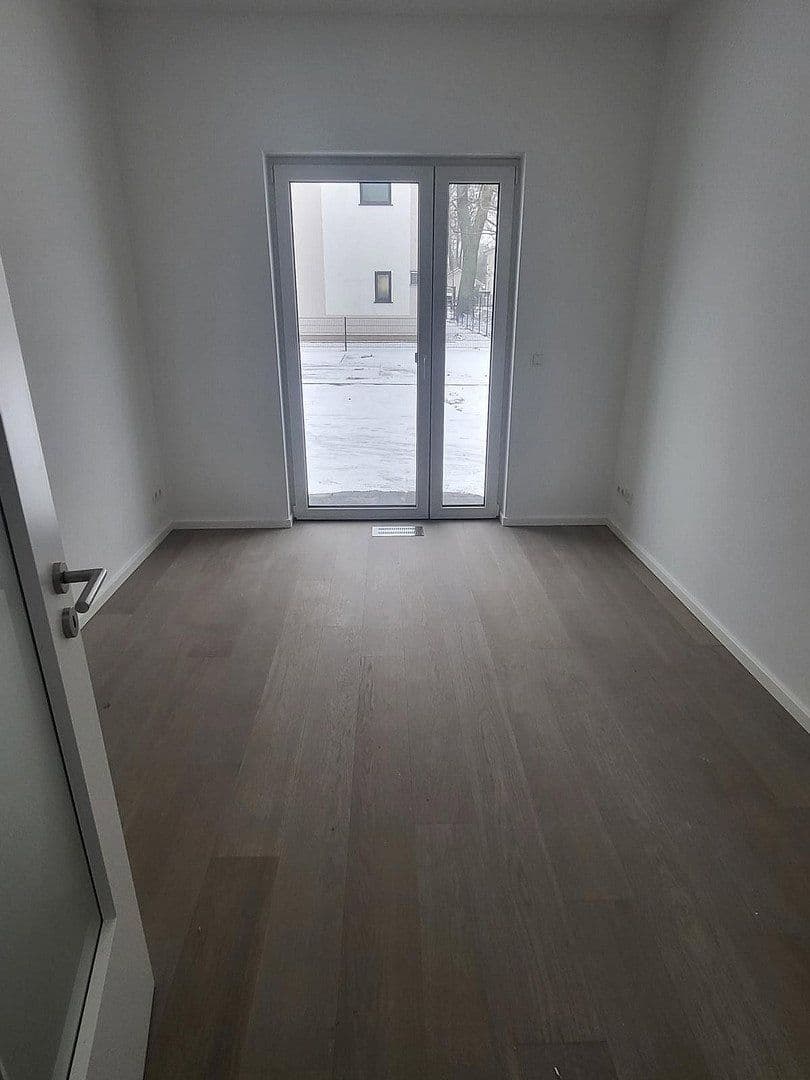 Prodej domu 150 m², pozemek 520 m², Finkenweg 16a, Falkensee, Braniborsko Prodej domu 150 m², pozemek 520 m², Finkenweg 16a, Falkensee, Braniborsko