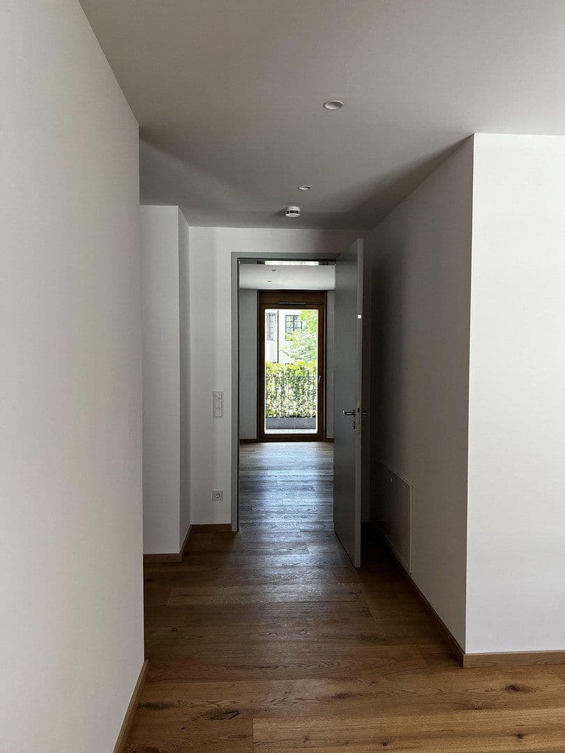 Pronájem bytu 3+1 90 m², Lerchenfeldstraße 28, München-Altstadt-Lehel, Bavorsko Pronájem bytu 3+1 90 m², Lerchenfeldstraße 28, München-Altstadt-Lehel, Bavorsko