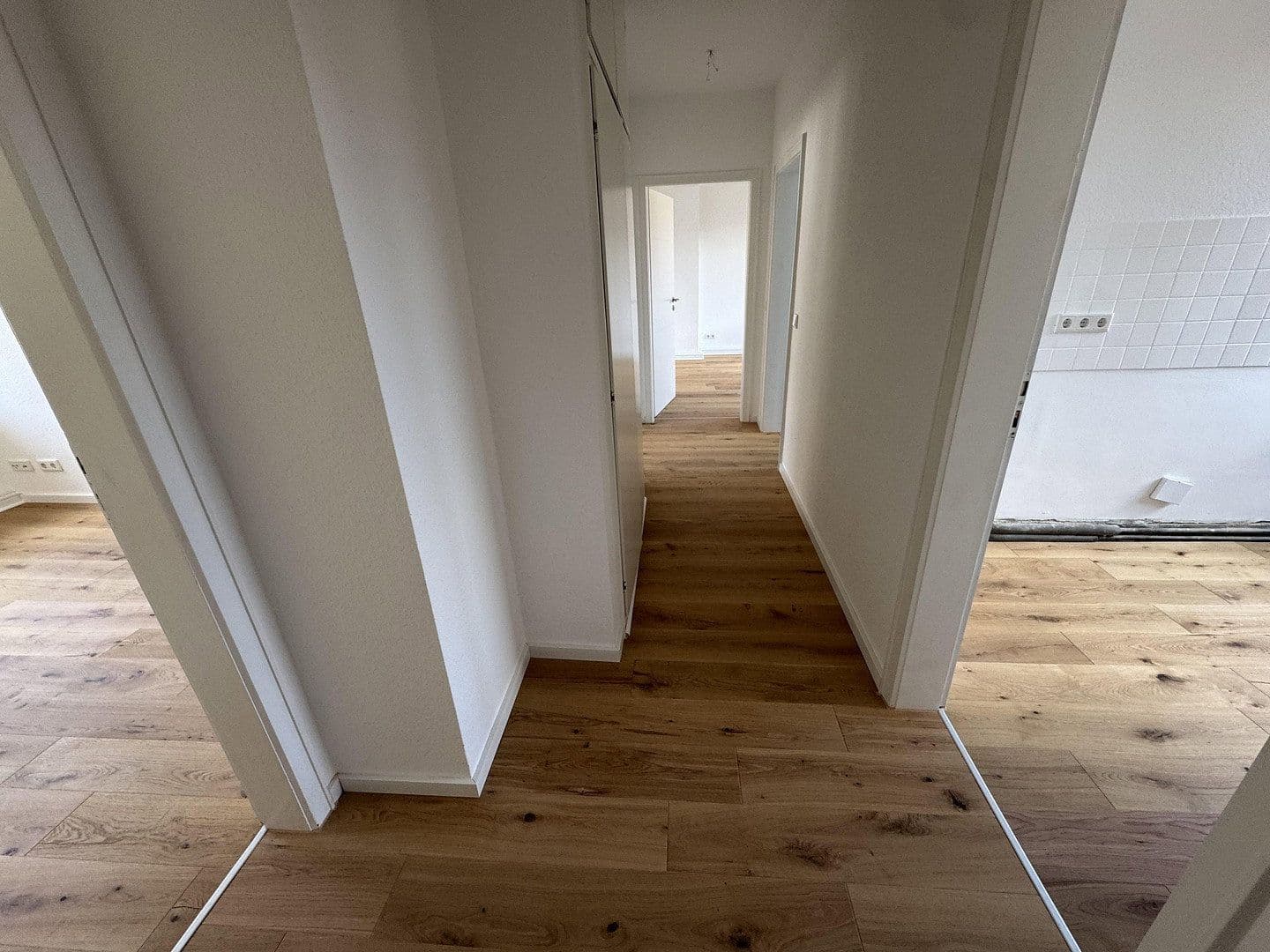 Pronájem bytu 1+1 74 m², Köln, Severní Porýní-Vestfálsko Pronájem bytu 1+1 74 m², Köln, Severní Porýní-Vestfálsko