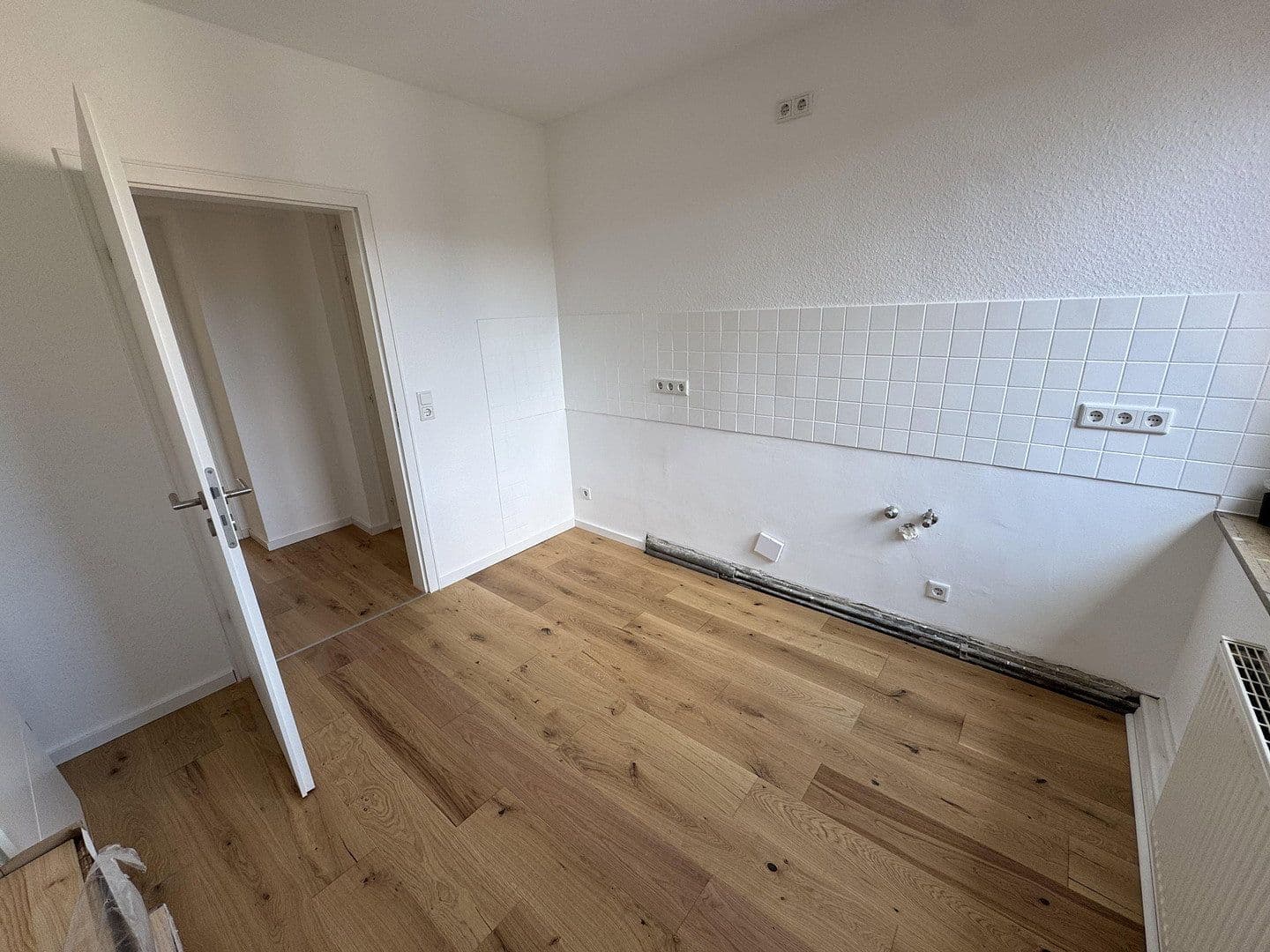 Pronájem bytu 1+1 74 m², Köln, Severní Porýní-Vestfálsko Pronájem bytu 1+1 74 m², Köln, Severní Porýní-Vestfálsko