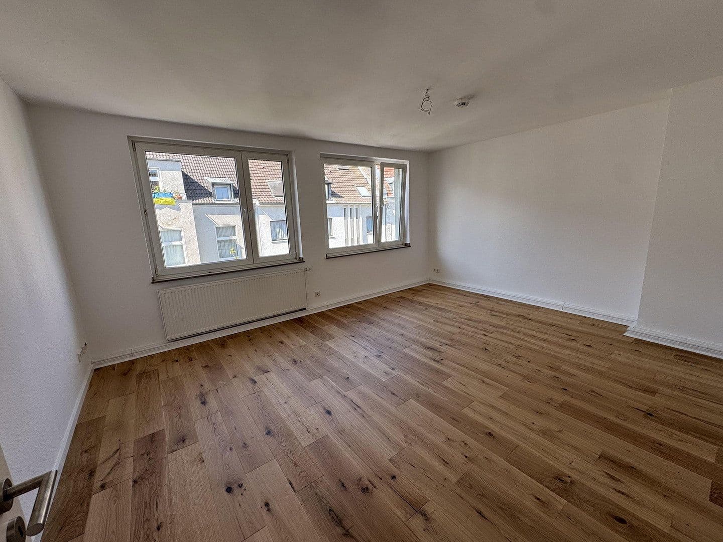 Pronájem bytu 1+1 74 m², Köln, Severní Porýní-Vestfálsko Pronájem bytu 1+1 74 m², Köln, Severní Porýní-Vestfálsko