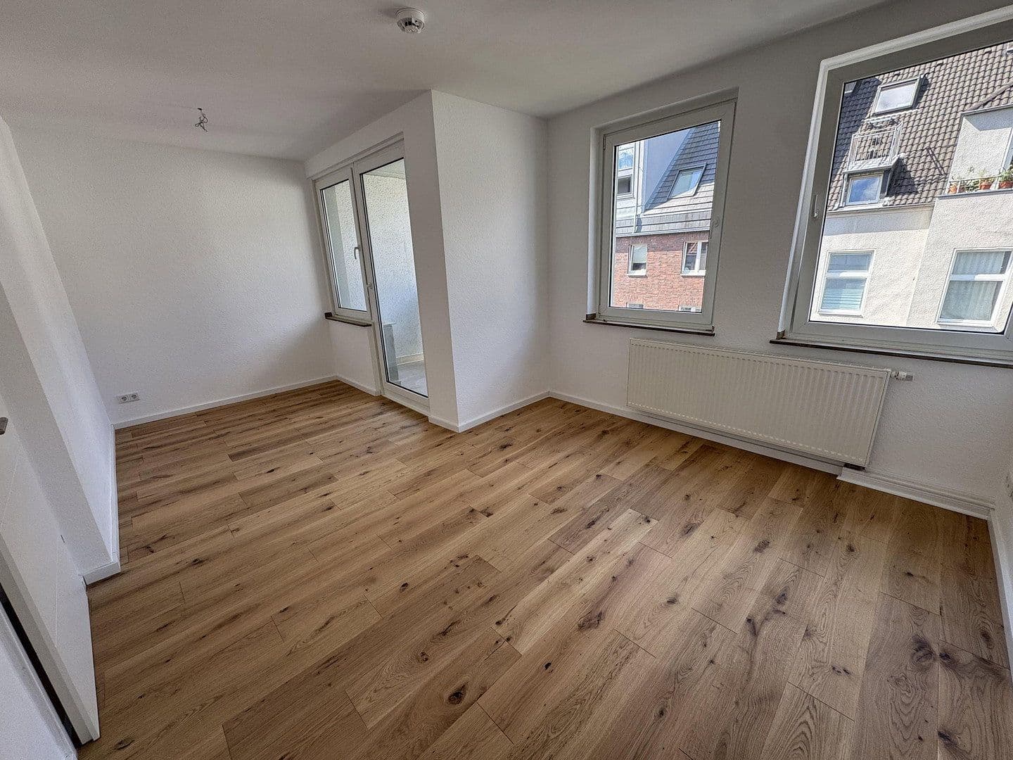 Pronájem bytu 1+1 74 m², Köln, Severní Porýní-Vestfálsko Pronájem bytu 1+1 74 m², Köln, Severní Porýní-Vestfálsko