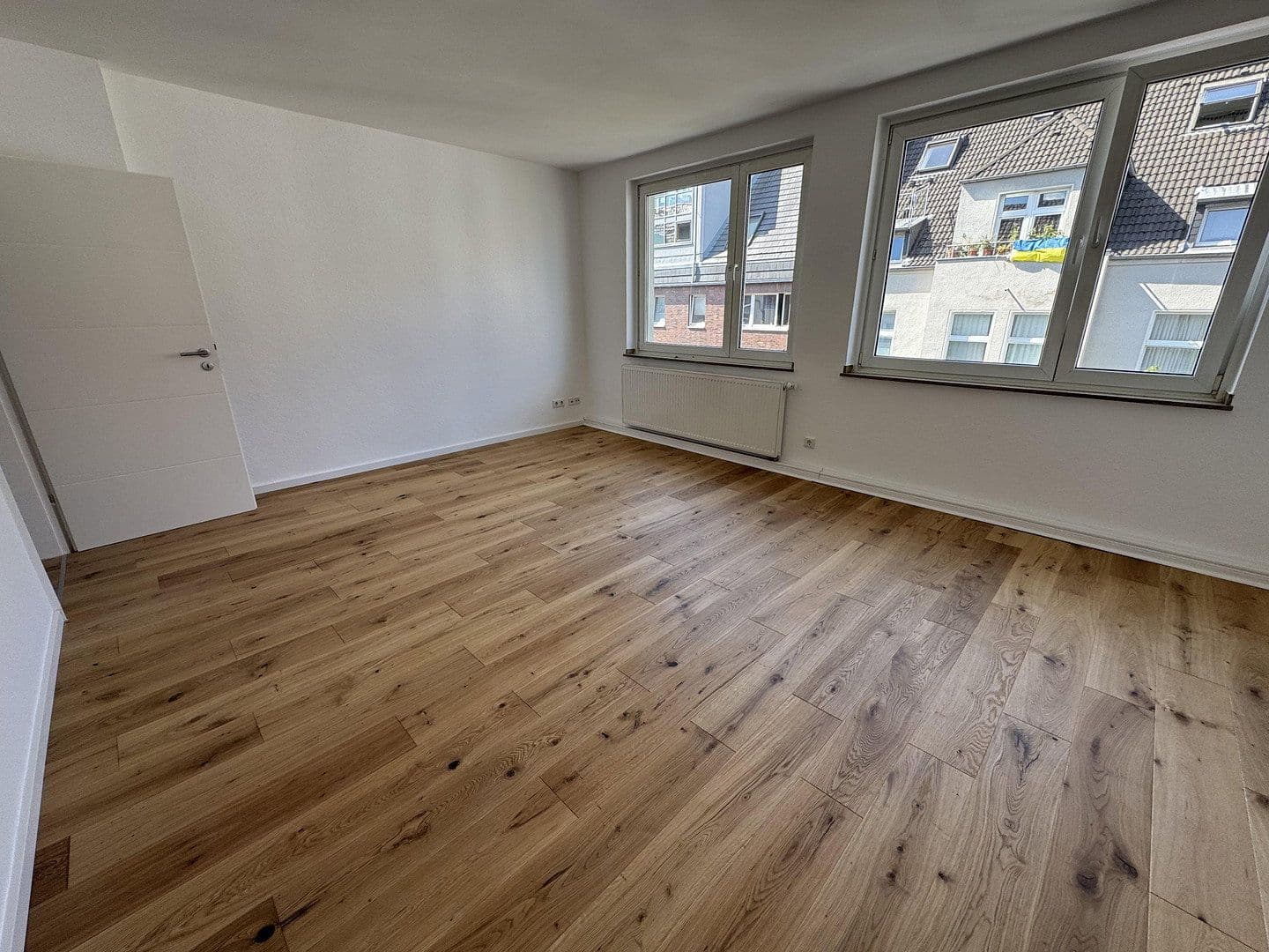 Pronájem bytu 1+1 74 m², Köln, Severní Porýní-Vestfálsko Pronájem bytu 1+1 74 m², Köln, Severní Porýní-Vestfálsko