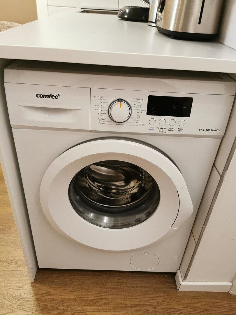 Pronájem bytu 1+1 25 m², Siemensstr. 40, Düsseldorf, Severní Porýní-Vestfálsko Pronájem bytu 1+1 25 m², Siemensstr. 40, Düsseldorf, Severní Porýní-Vestfálsko