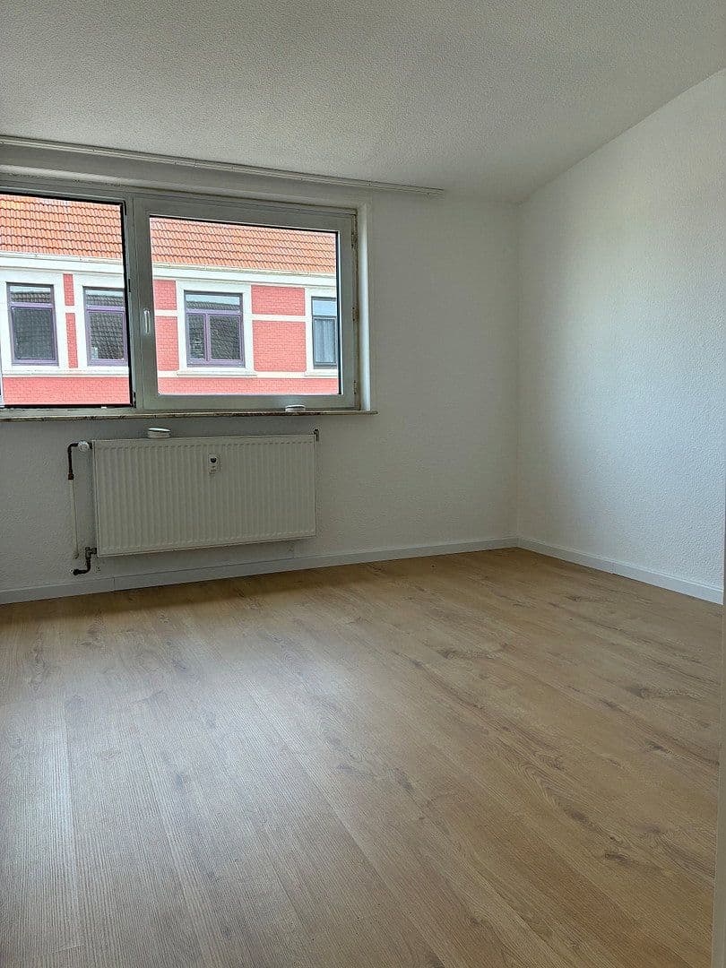 Pronájem bytu 3+1 55 m², Bremerhaven, Bremen Pronájem bytu 3+1 55 m², Bremerhaven, Bremen