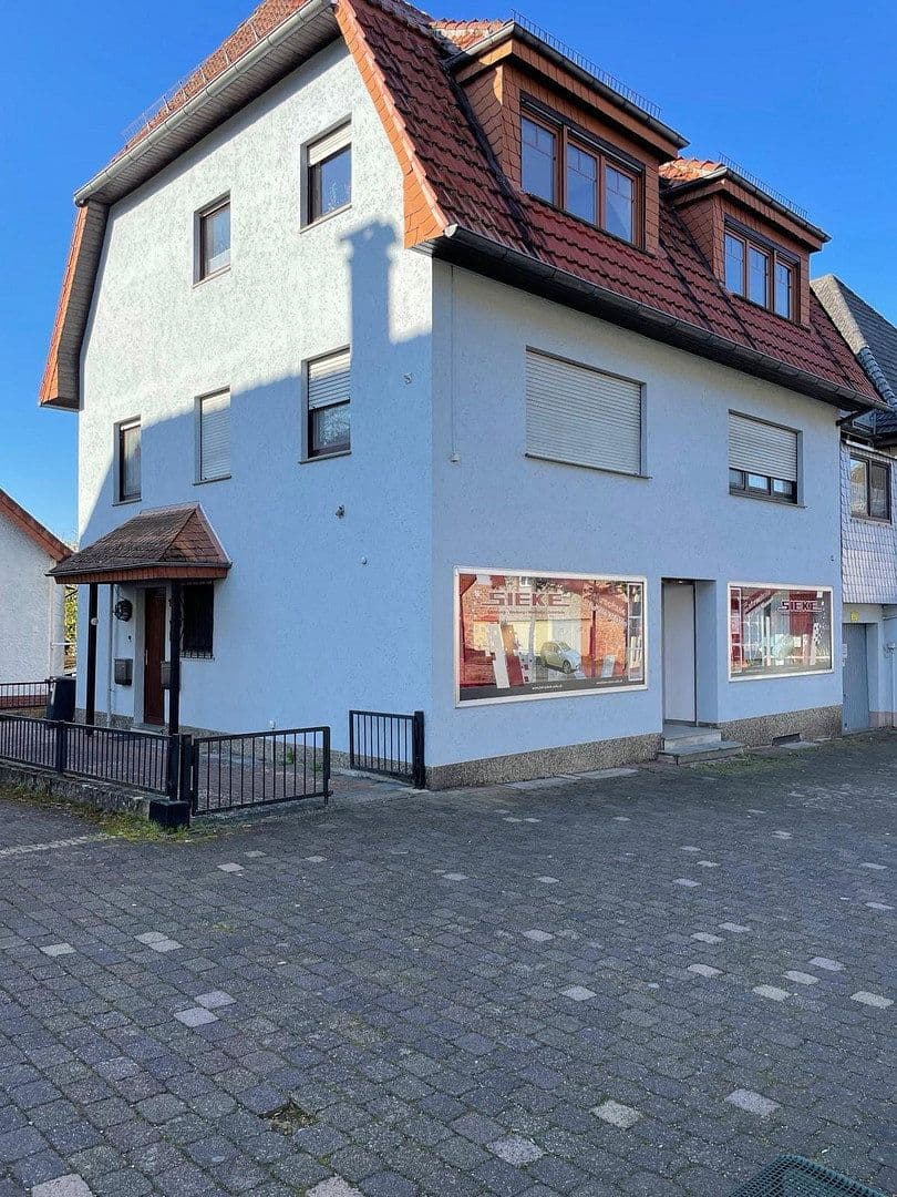 Prodej domu 160 m², pozemek 193 m², Briloner Straße 17, Warburg, Severní Porýní-Vestfálsko Prodej domu 160 m², pozemek 193 m², Briloner Straße 17, Warburg, Severní Porýní-Vestfálsko