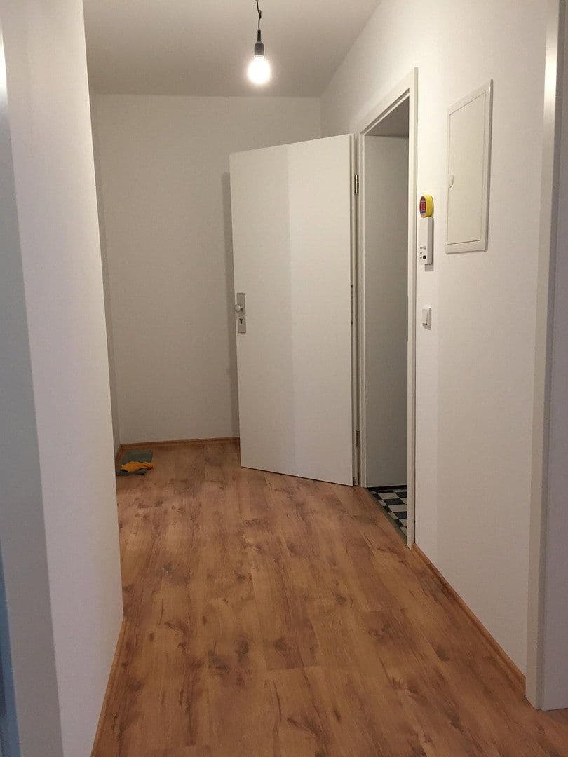 Pronájem bytu 1+1 43 m², Robert-Koch-Straße 8, Leverkusen, Severní Porýní-Vestfálsko Pronájem bytu 1+1 43 m², Robert-Koch-Straße 8, Leverkusen, Severní Porýní-Vestfálsko