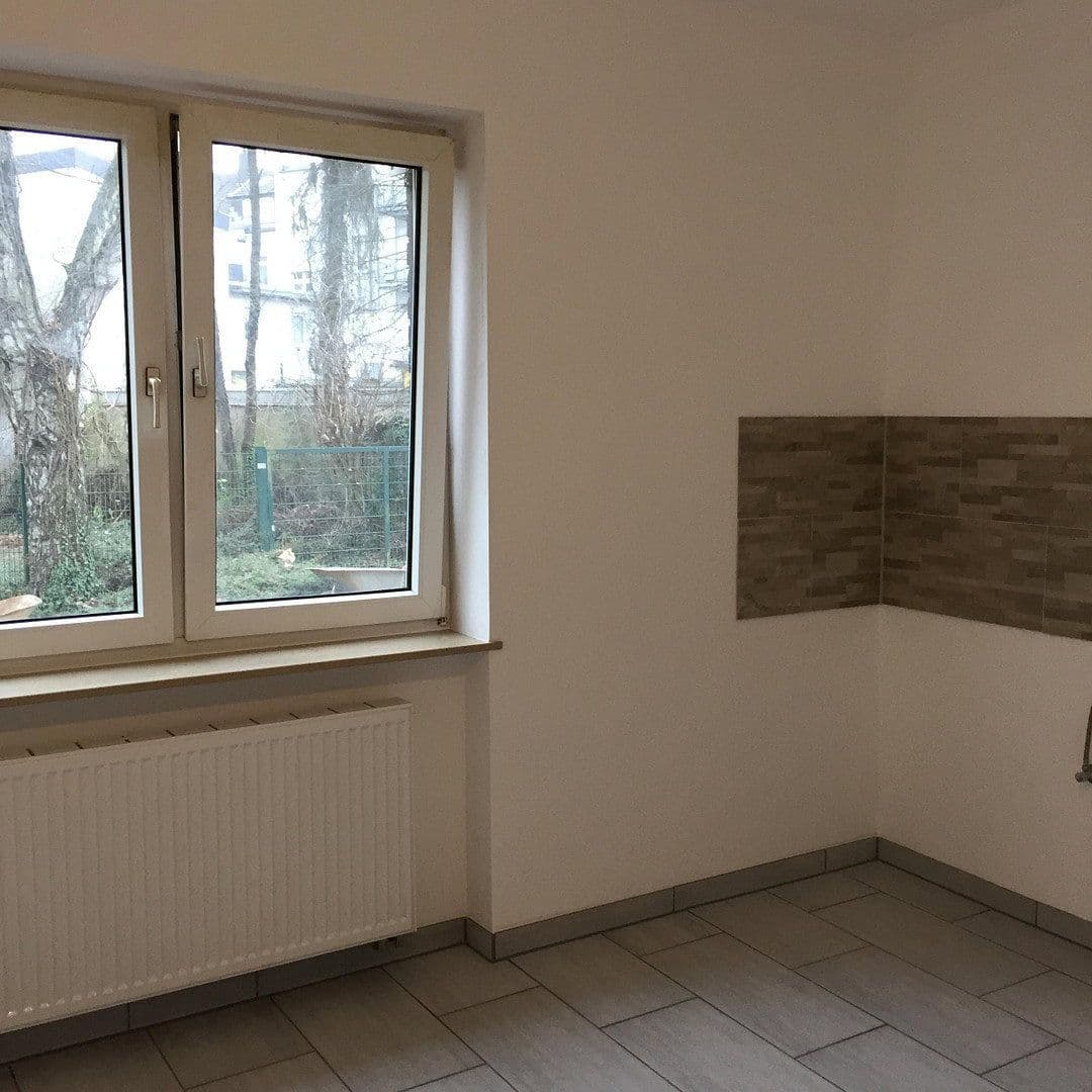 Pronájem bytu 1+1 43 m², Robert-Koch-Straße 8, Leverkusen, Severní Porýní-Vestfálsko Pronájem bytu 1+1 43 m², Robert-Koch-Straße 8, Leverkusen, Severní Porýní-Vestfálsko